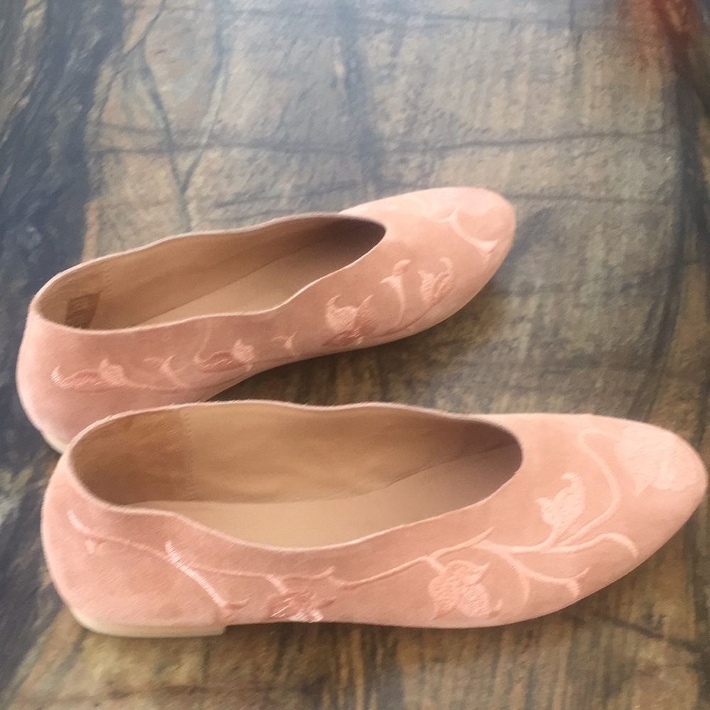 Embroidered blush suede leather flats from Sundance. NEW in box.